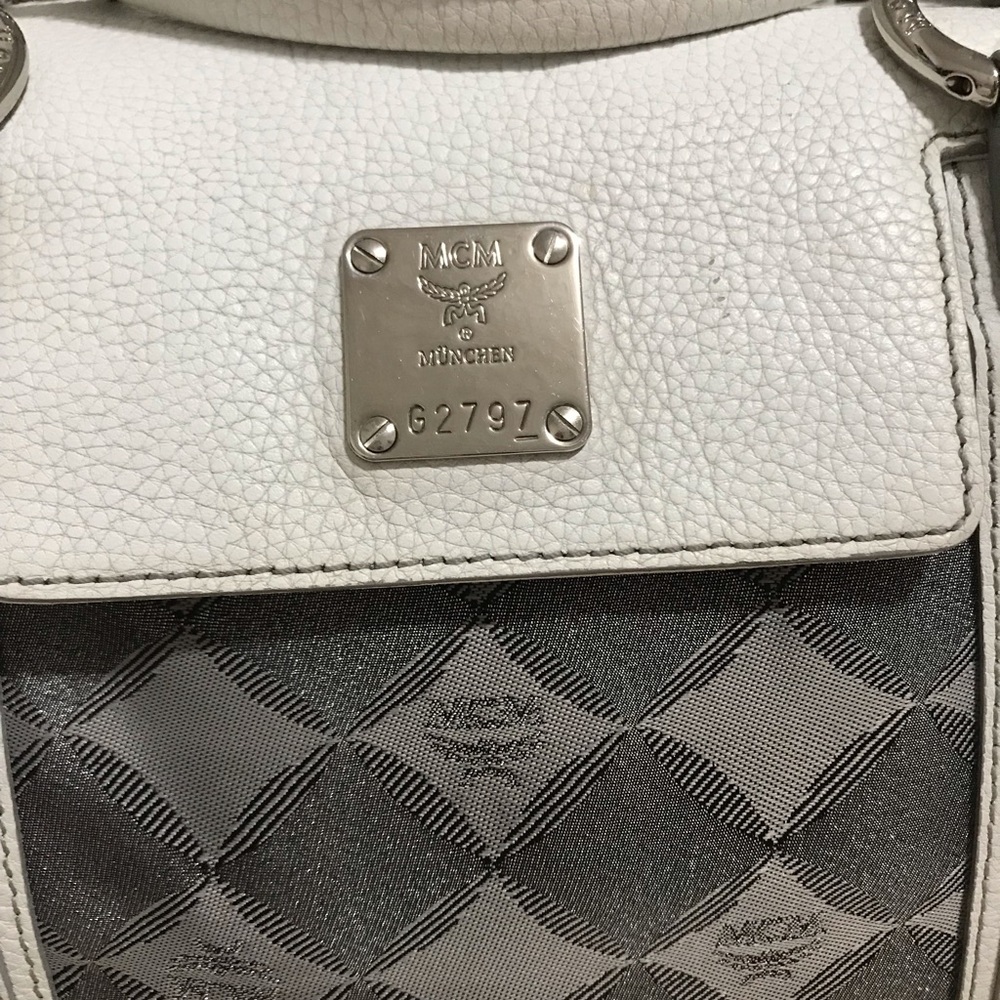 Authentic MCM🌹 - Picture 3 of 16